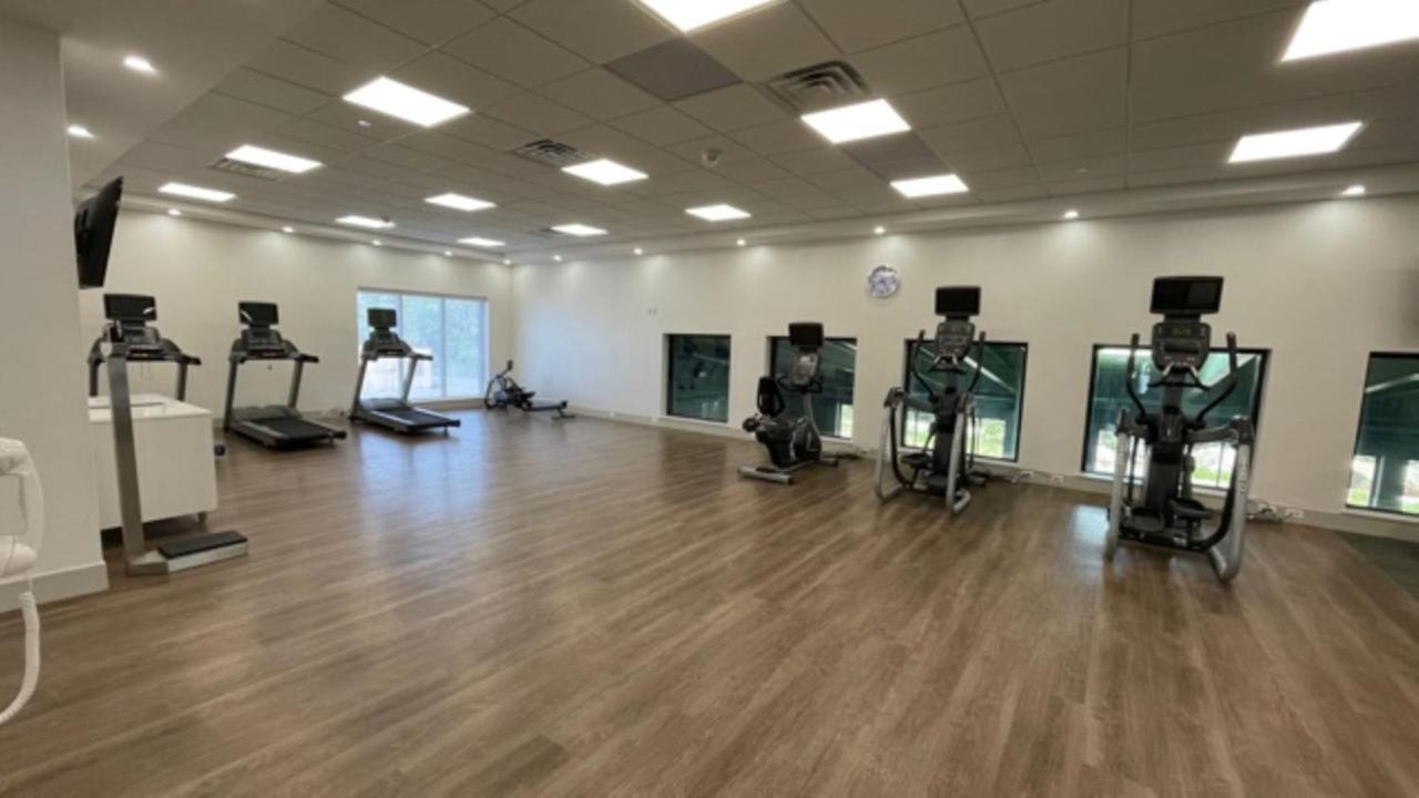 瀑布河流康福特茵旅馆&套房酒店 福尔里弗 外观 照片