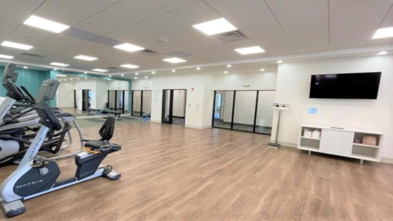 瀑布河流康福特茵旅馆&套房酒店 福尔里弗 外观 照片